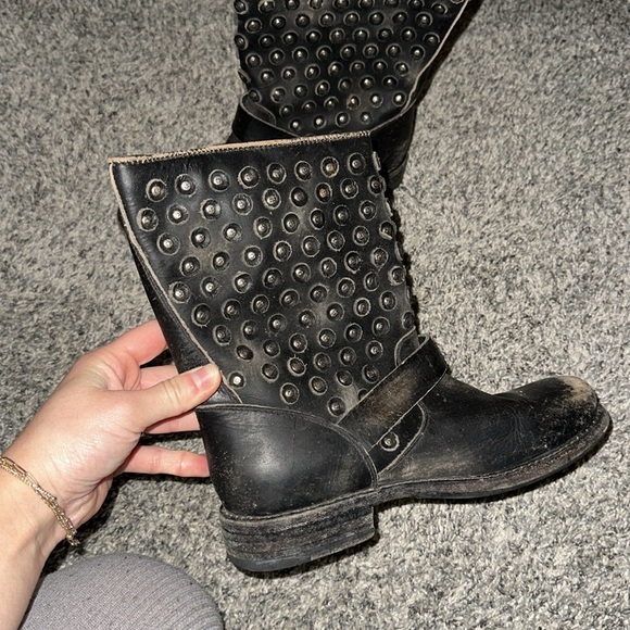 FRYE JENNA DISC Rustic distressed studded pull on mad max biker moto boots - Picture 4 of 4